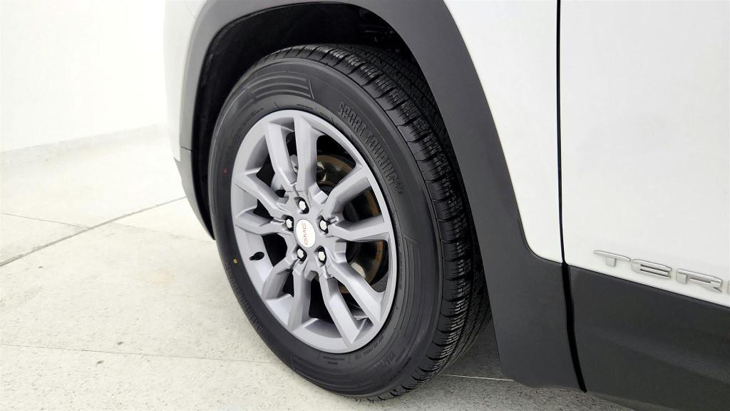used 2024 GMC Terrain car, priced at $25,998