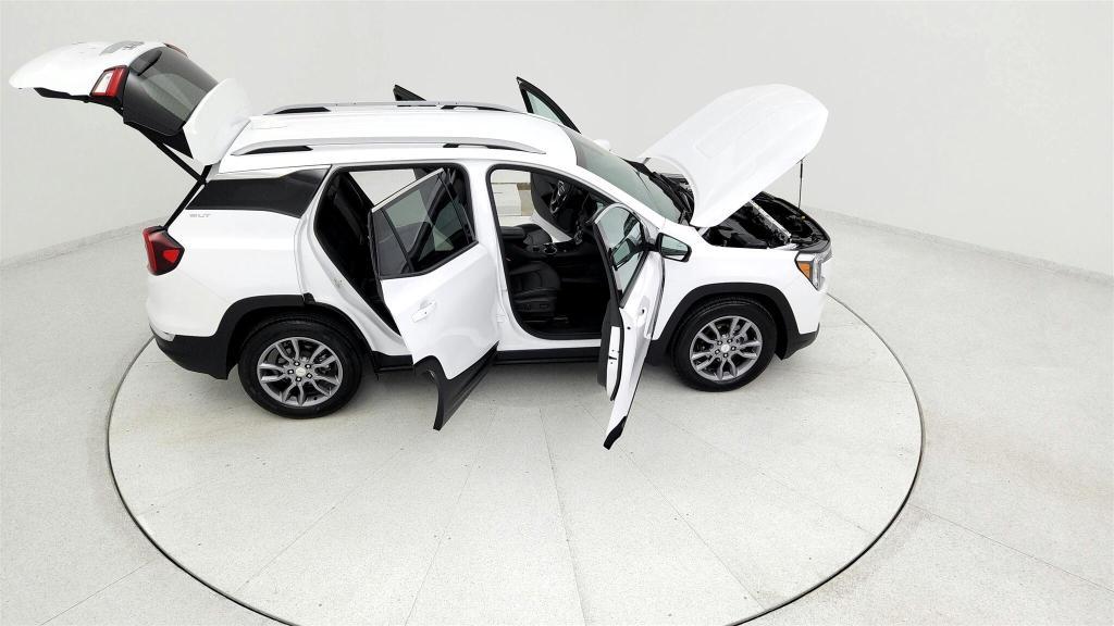 used 2024 GMC Terrain car, priced at $25,998