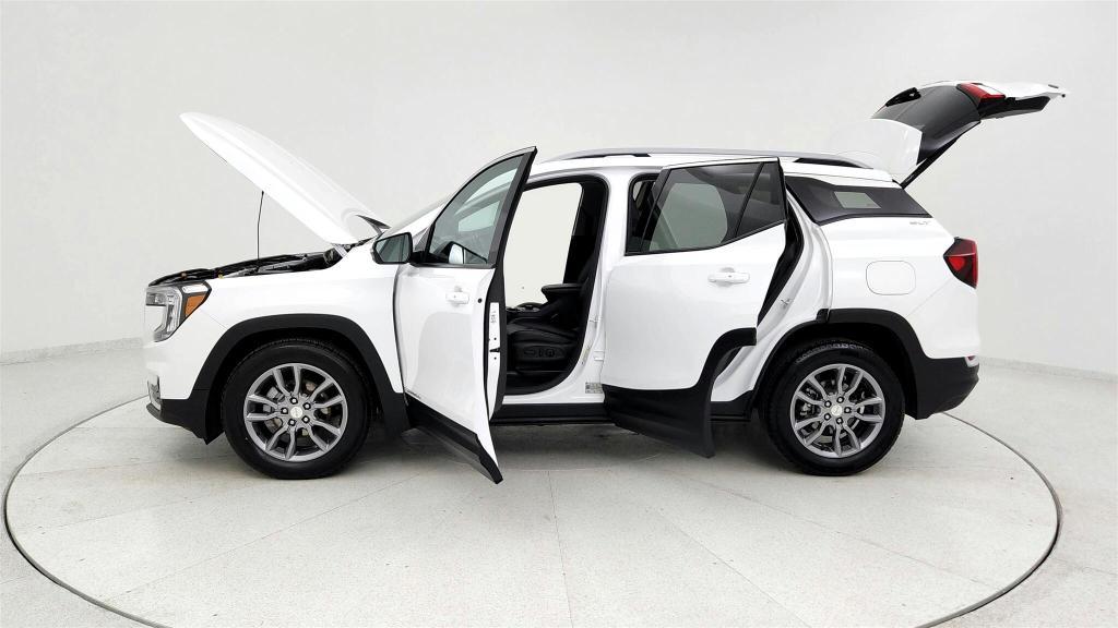 used 2024 GMC Terrain car, priced at $25,998