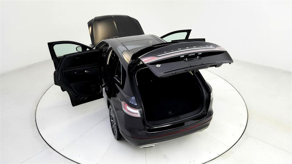 used 2023 Lincoln Nautilus car, priced at $35,994