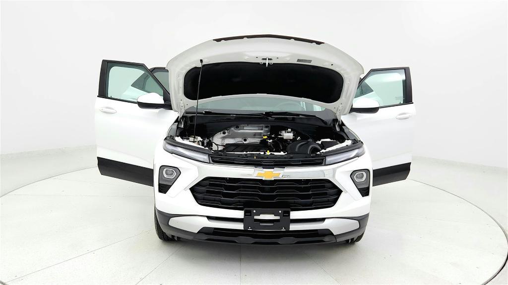used 2024 Chevrolet TrailBlazer car, priced at $21,316