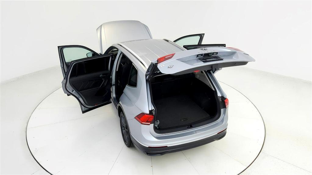 used 2022 Volkswagen Tiguan car, priced at $24,999