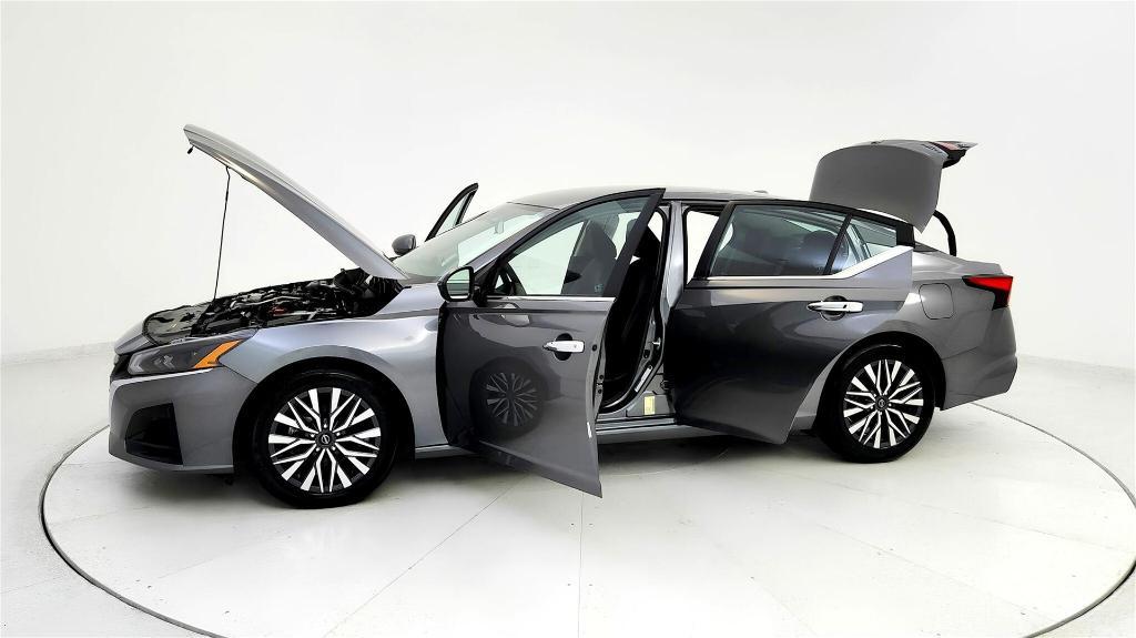 used 2023 Nissan Altima car, priced at $21,066