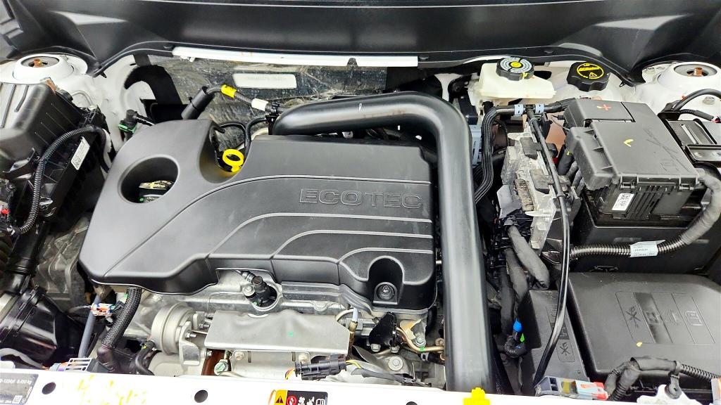 used 2024 Chevrolet Equinox car, priced at $25,599