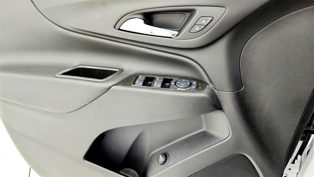 used 2024 Chevrolet Equinox car, priced at $25,599