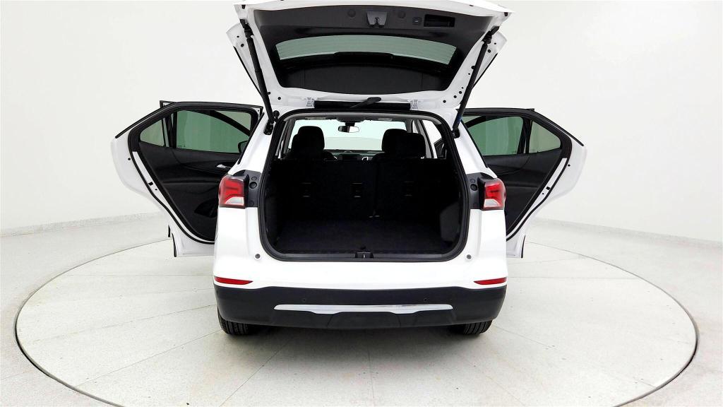 used 2024 Chevrolet Equinox car, priced at $25,599