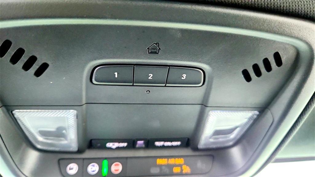 used 2023 Chevrolet Traverse car, priced at $30,299