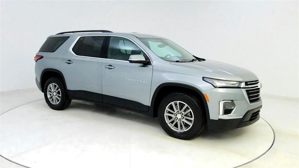 used 2023 Chevrolet Traverse car, priced at $30,299