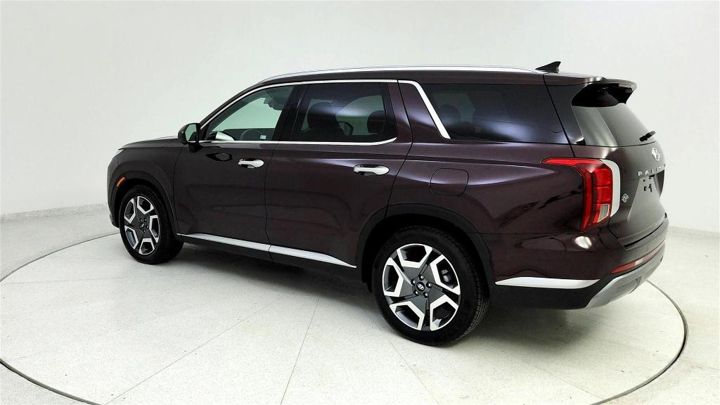 used 2024 Hyundai Palisade car, priced at $36,712