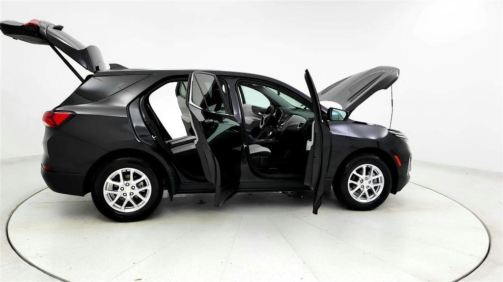used 2024 Chevrolet Equinox car, priced at $21,456