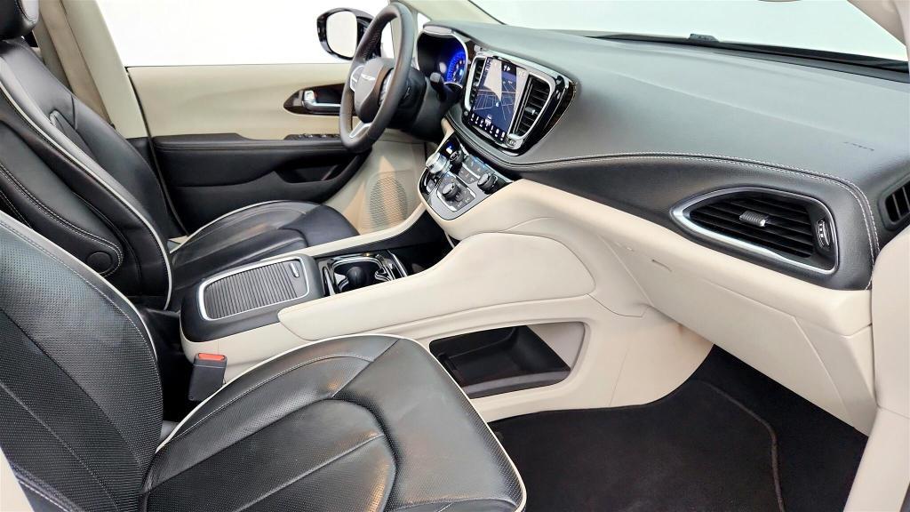 used 2023 Chrysler Pacifica car, priced at $29,944