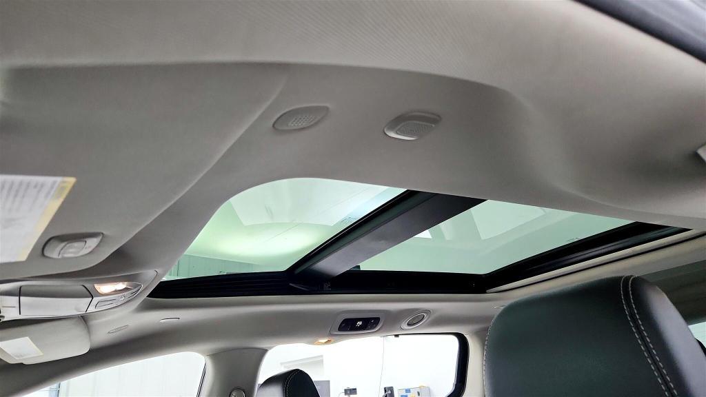 used 2023 Chrysler Pacifica car, priced at $29,944