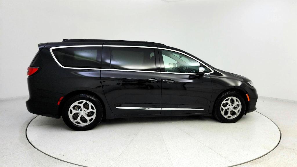 used 2023 Chrysler Pacifica car, priced at $29,944