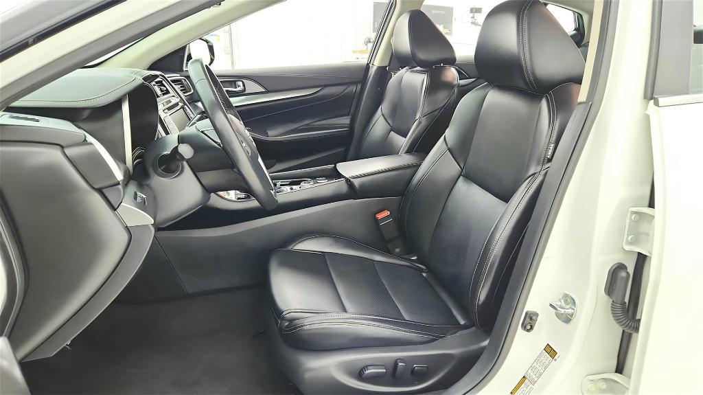 used 2023 Nissan Maxima car, priced at $24,637