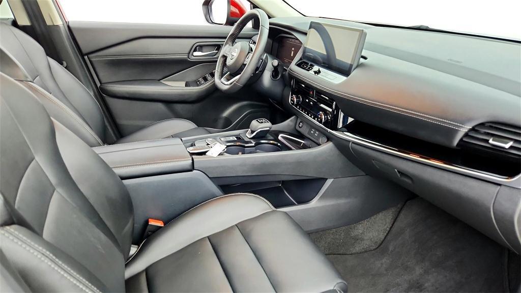 used 2024 Nissan Rogue car, priced at $31,899