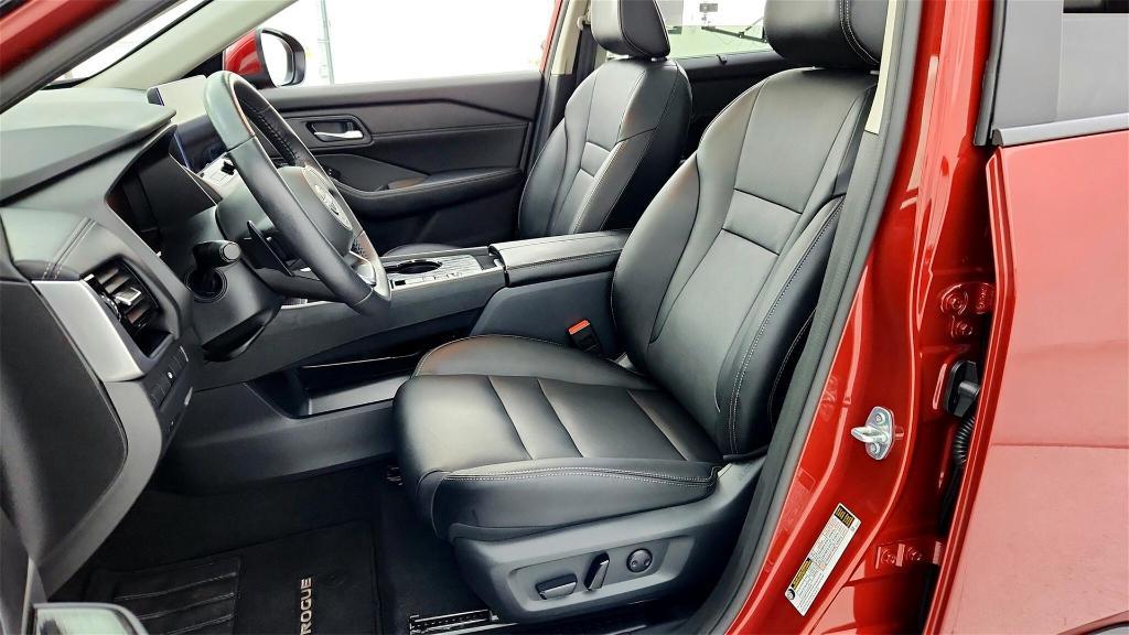 used 2024 Nissan Rogue car, priced at $31,899