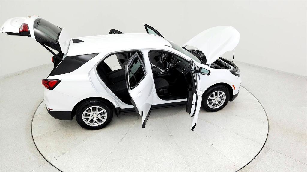 used 2024 Chevrolet Equinox car, priced at $22,938
