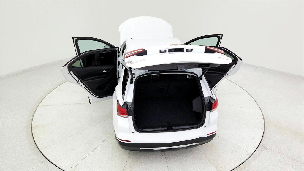 used 2024 Chevrolet Equinox car, priced at $22,938