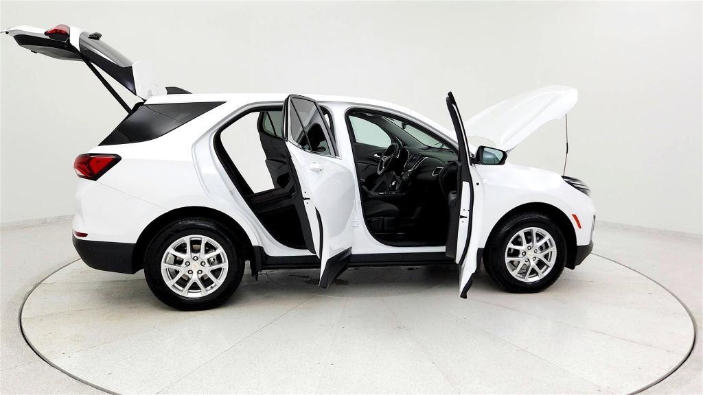 used 2024 Chevrolet Equinox car, priced at $22,938