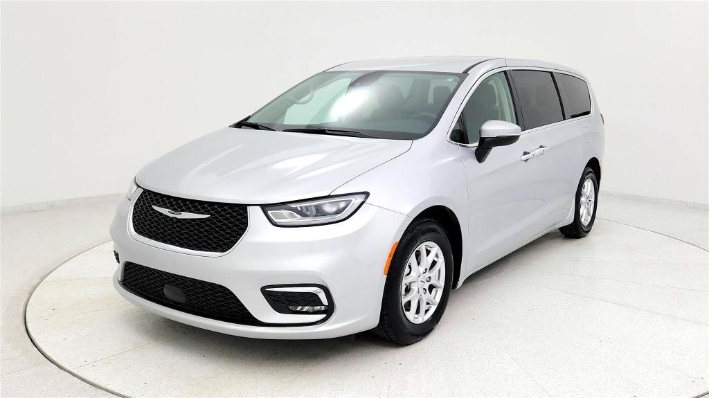 used 2023 Chrysler Pacifica car, priced at $23,815