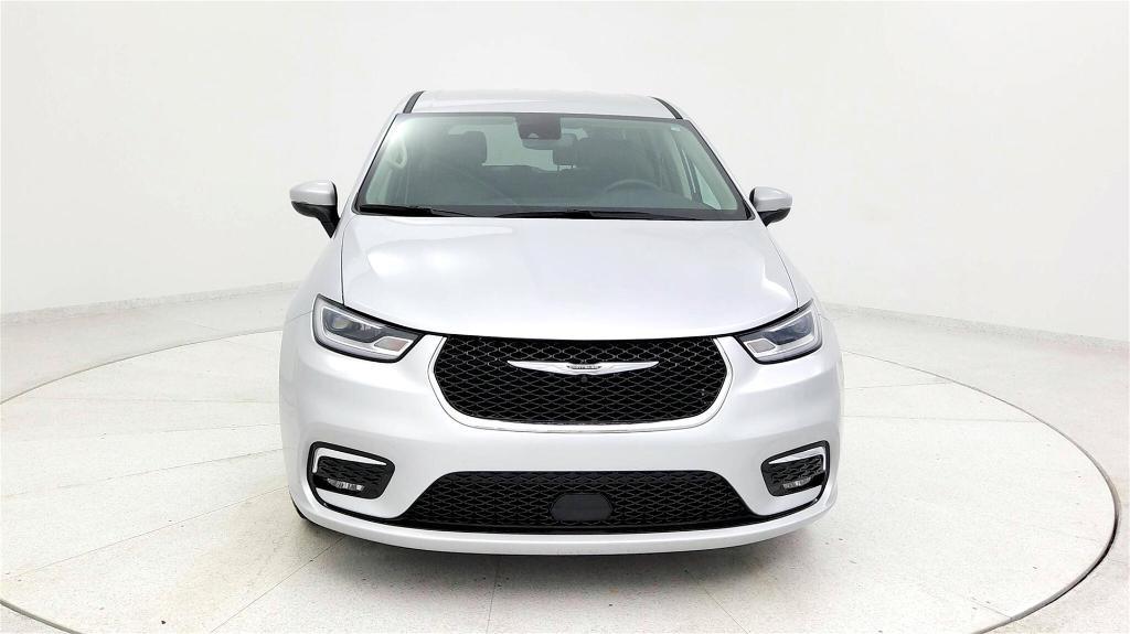 used 2023 Chrysler Pacifica car, priced at $23,815