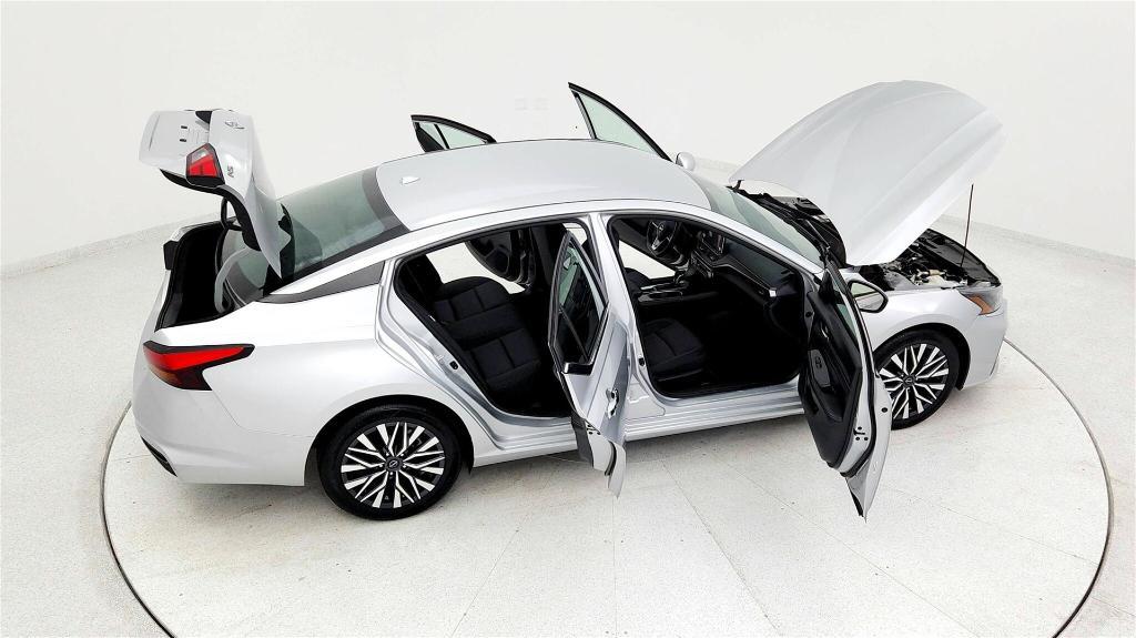 used 2023 Nissan Altima car, priced at $20,099