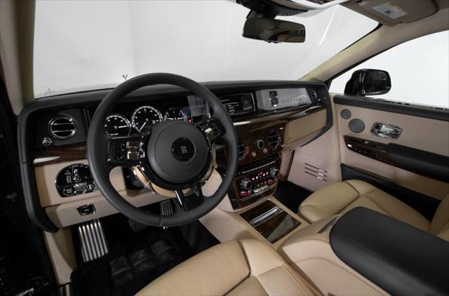 used 2020 Rolls-Royce Phantom car, priced at $359,888