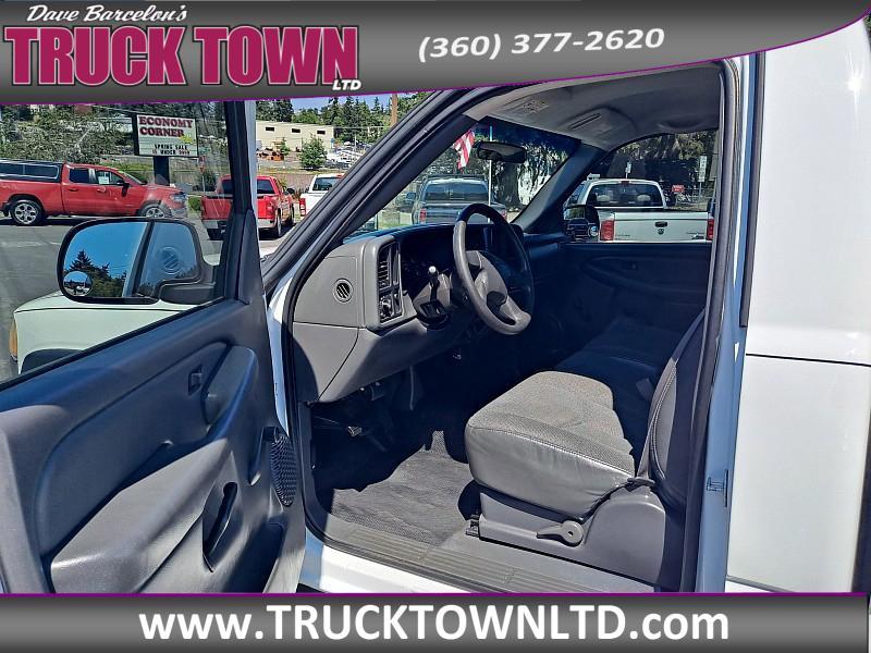 used 2005 GMC Sierra 2500 car, priced at $13,999