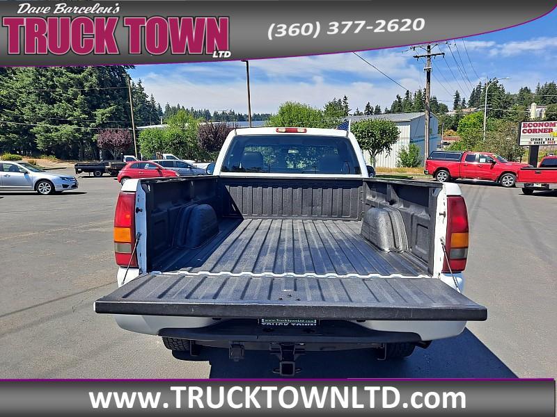 used 2005 GMC Sierra 2500 car, priced at $13,999