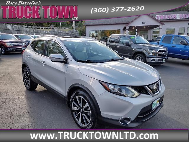 used 2018 Nissan Rogue Sport car, priced at $17,999