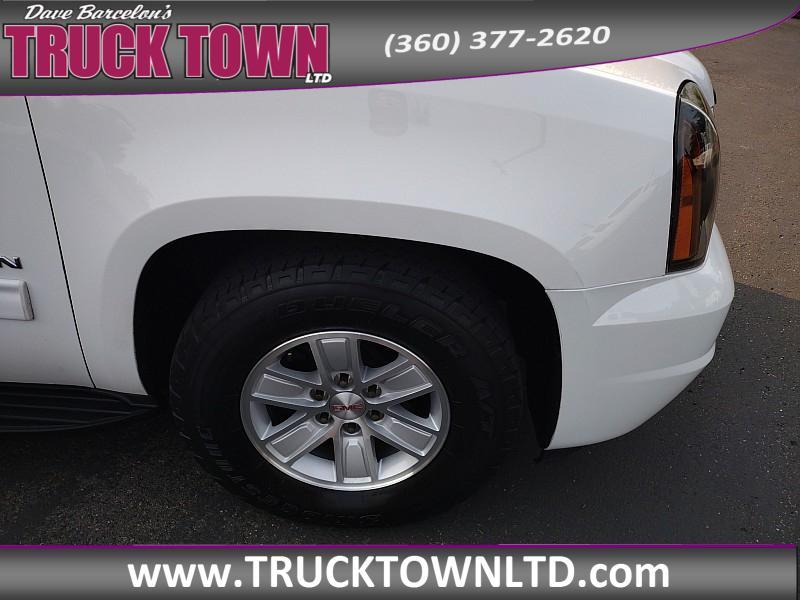 used 2013 GMC Yukon car, priced at $14,999