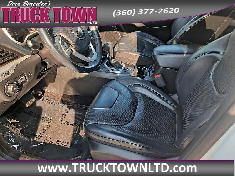 used 2018 Jeep Cherokee car, priced at $16,999