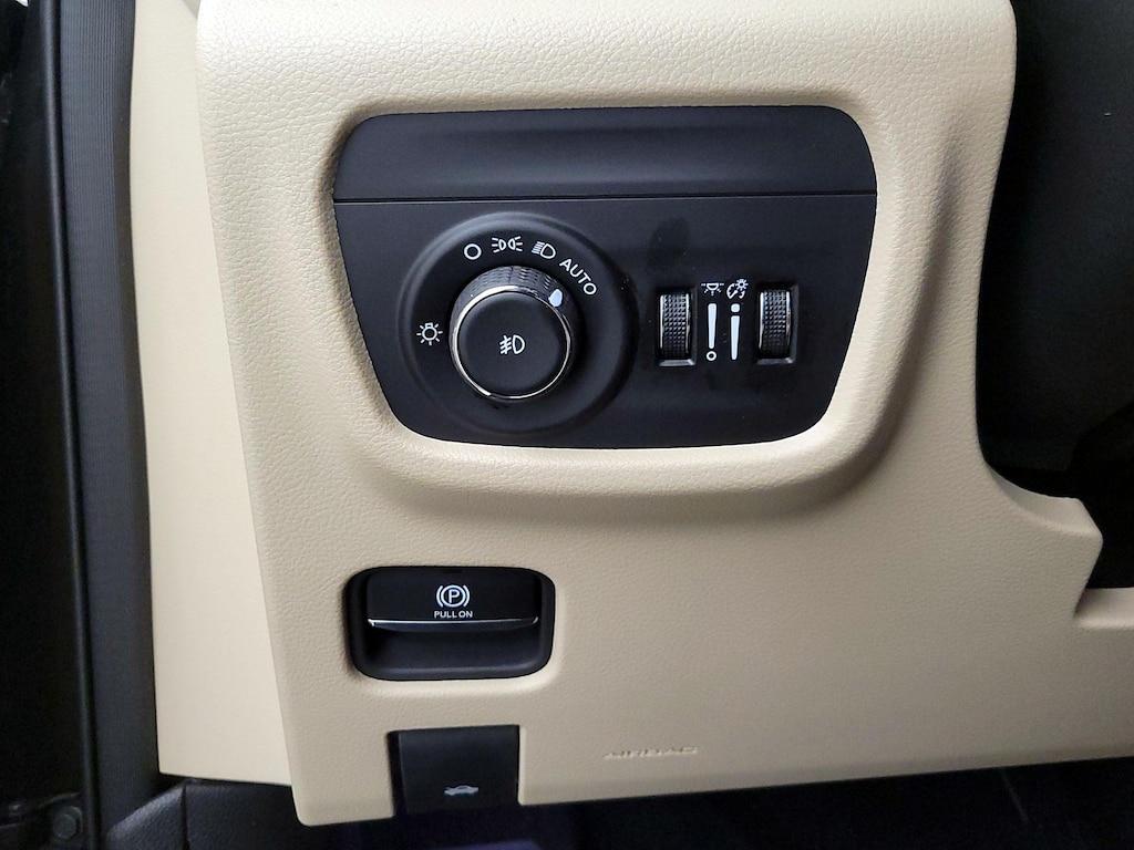 used 2024 Jeep Grand Cherokee car, priced at $39,998