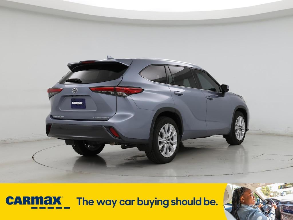 used 2021 Toyota Highlander car, priced at $29,998