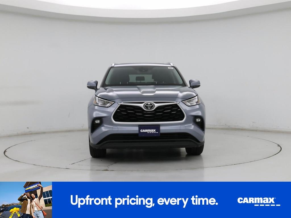 used 2020 Toyota Highlander car, priced at $32,998