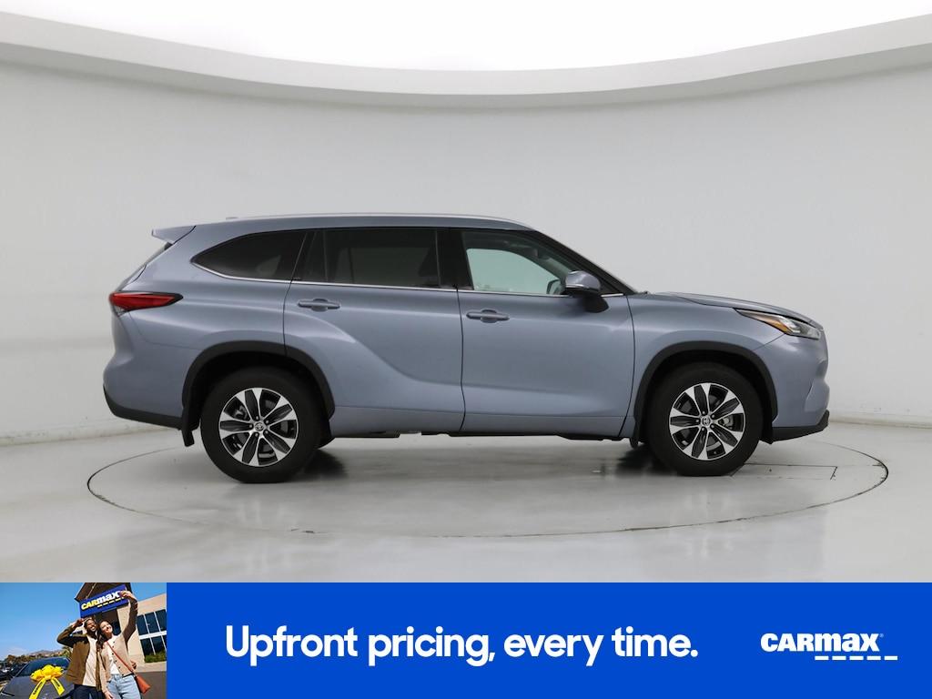 used 2020 Toyota Highlander car, priced at $32,998
