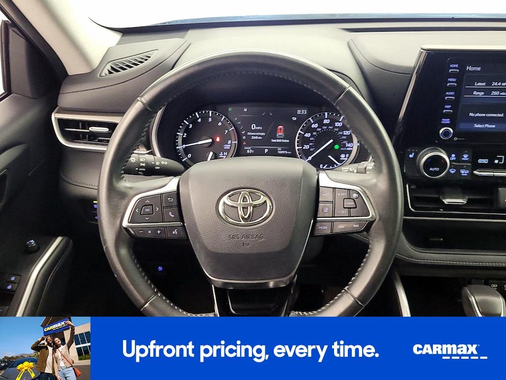 used 2021 Toyota Highlander car, priced at $28,998