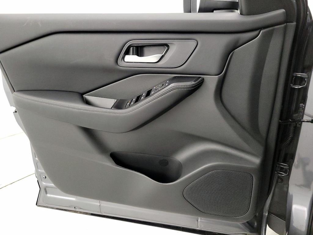 used 2025 Nissan Rogue car, priced at $28,998