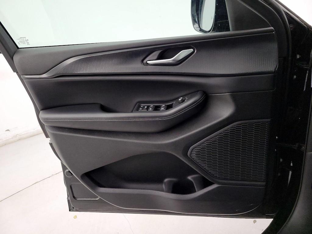 used 2024 Jeep Grand Cherokee L car, priced at $34,998