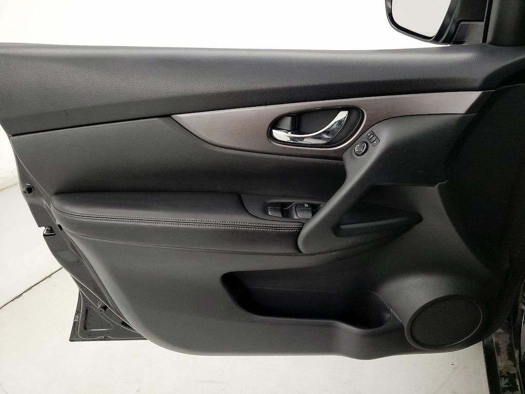 used 2016 Nissan Rogue car, priced at $15,998