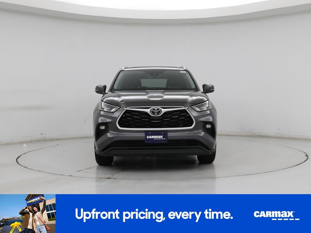 used 2022 Toyota Highlander car, priced at $29,998