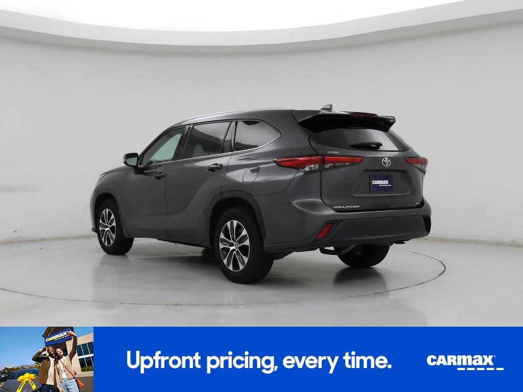 used 2022 Toyota Highlander car, priced at $29,998