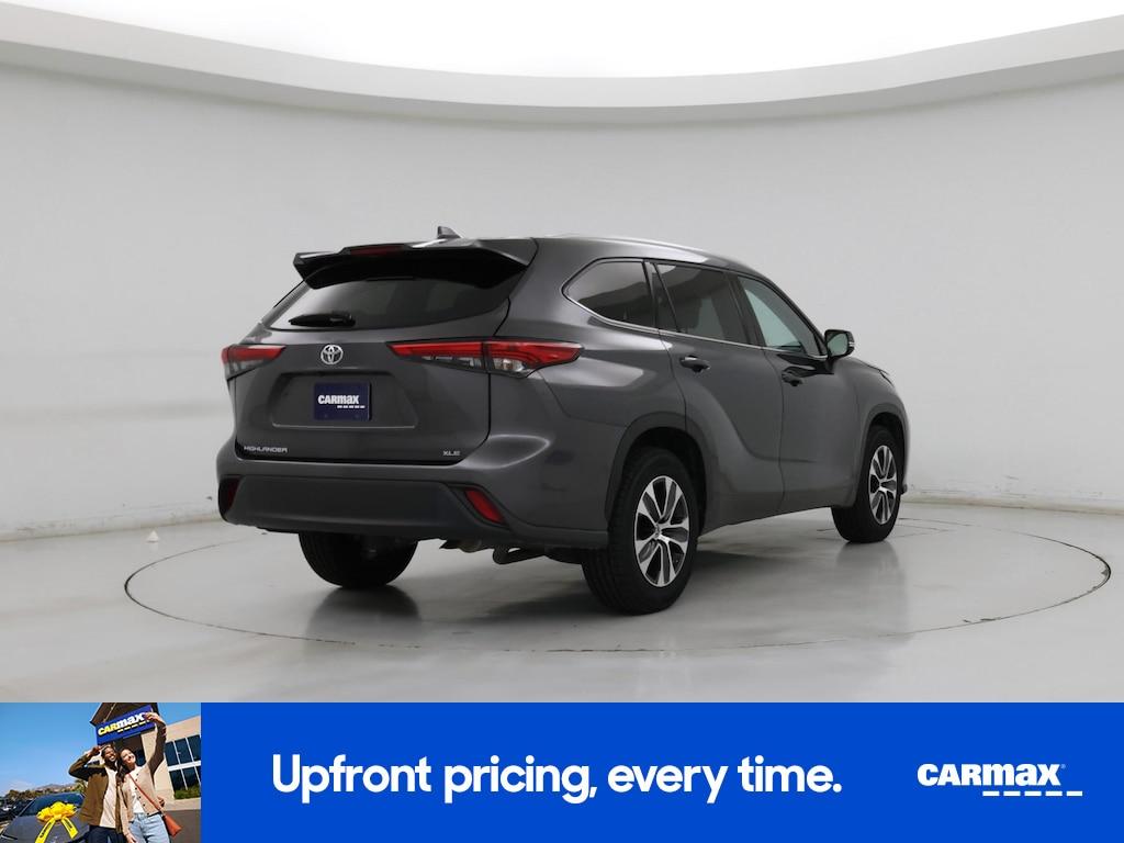 used 2022 Toyota Highlander car, priced at $29,998