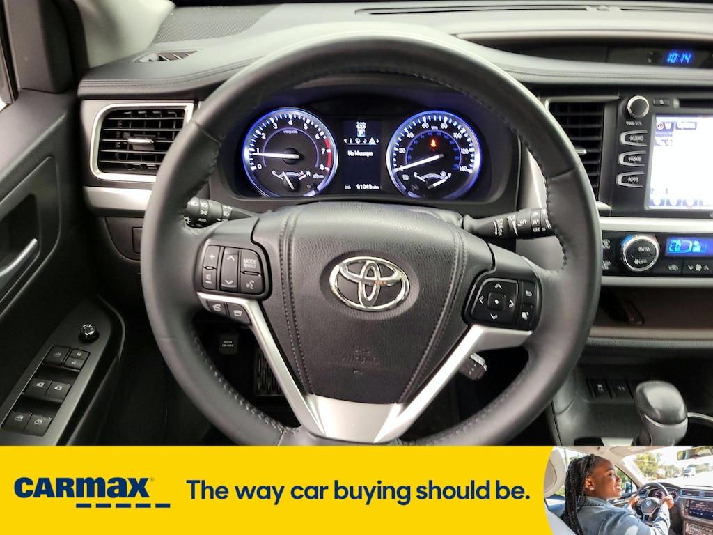 used 2014 Toyota Highlander car, priced at $22,998