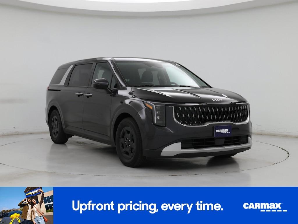 used 2025 Kia Carnival car, priced at $38,998