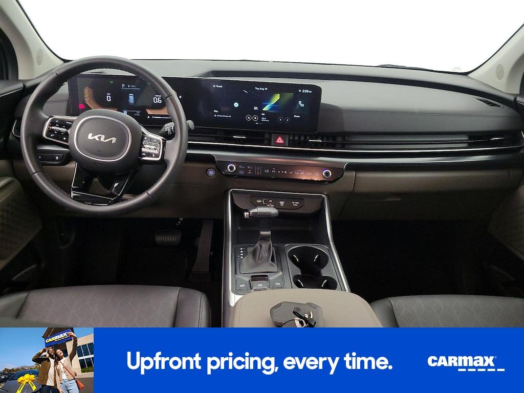 used 2025 Kia Carnival car, priced at $38,998