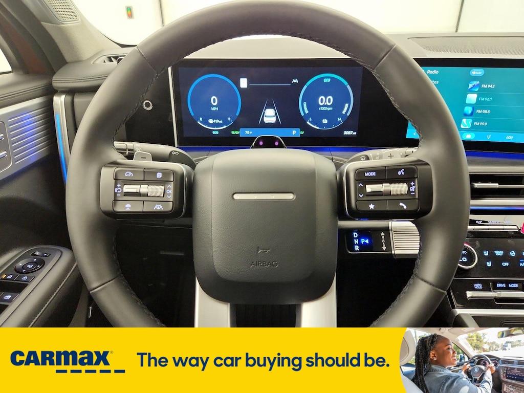 used 2024 Hyundai Santa Fe car, priced at $43,998