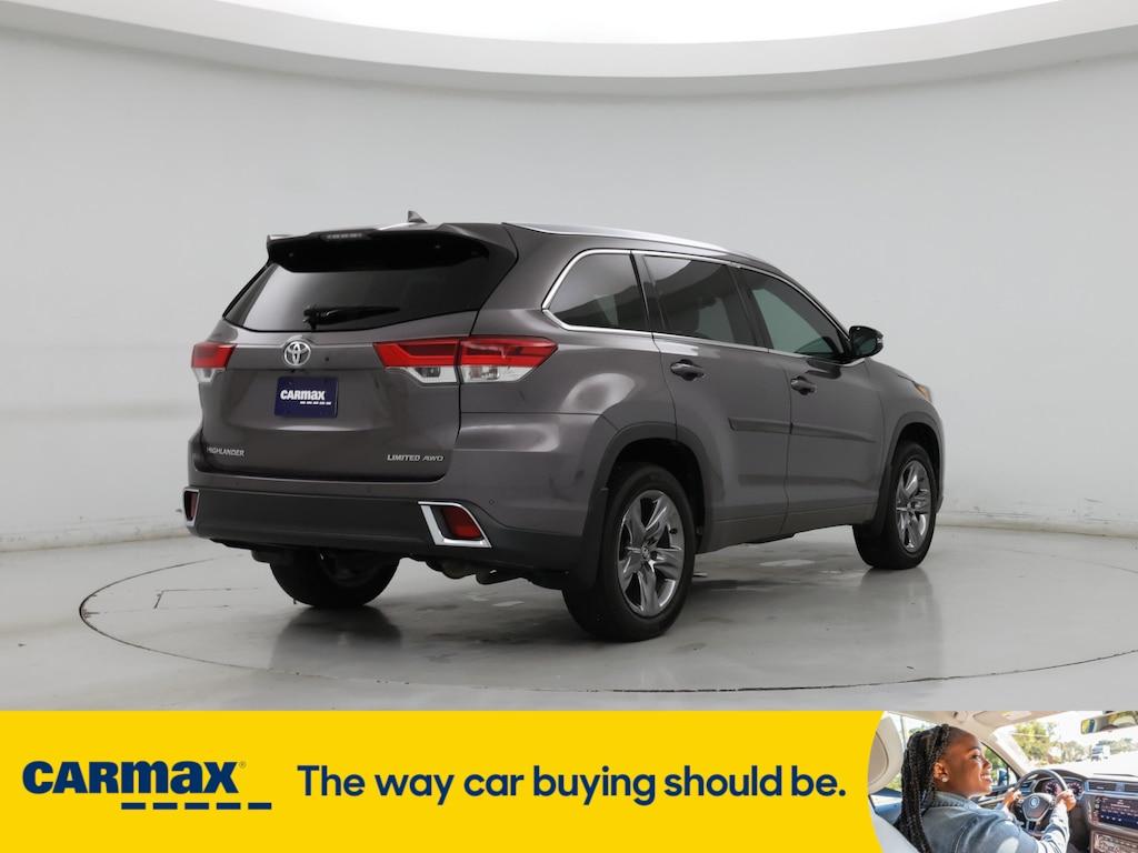 used 2019 Toyota Highlander car, priced at $27,998