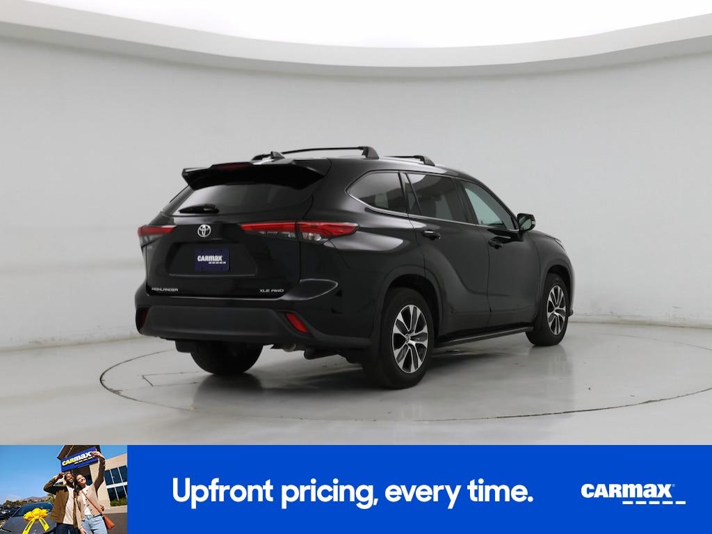 used 2022 Toyota Highlander car, priced at $35,998