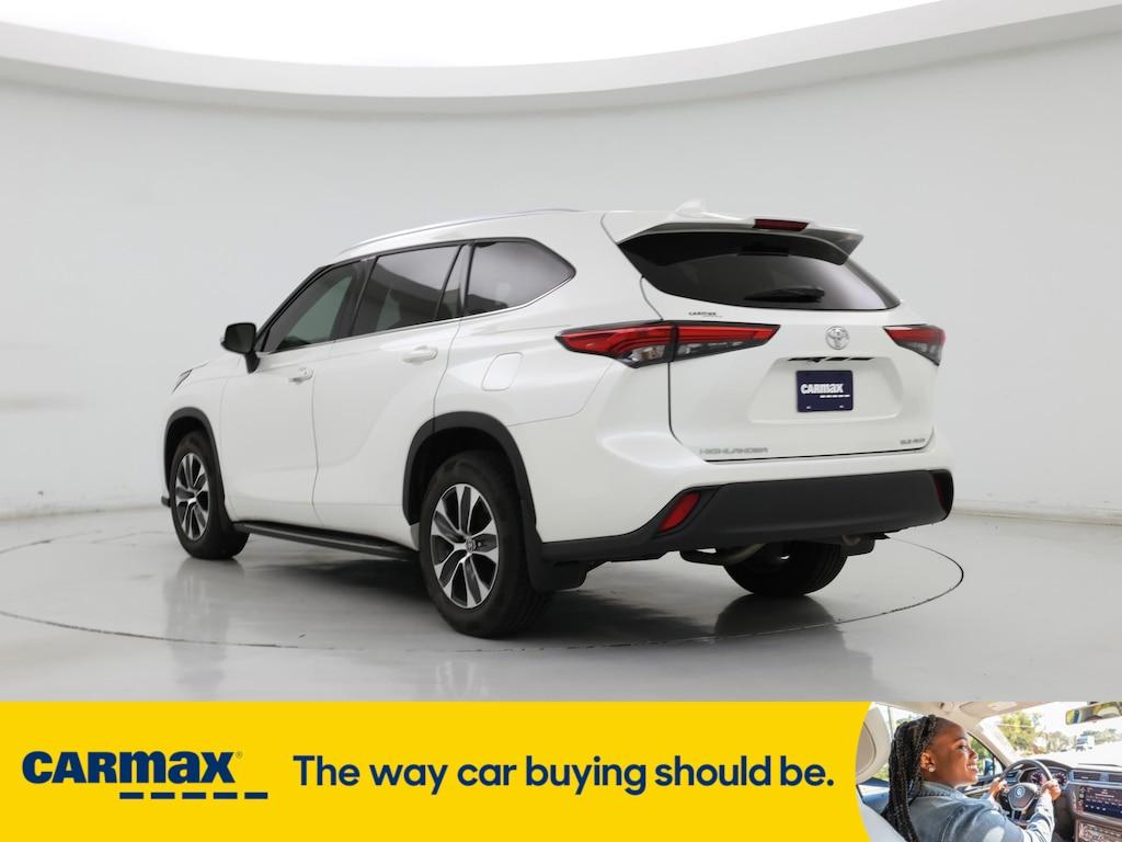 used 2021 Toyota Highlander car, priced at $33,998